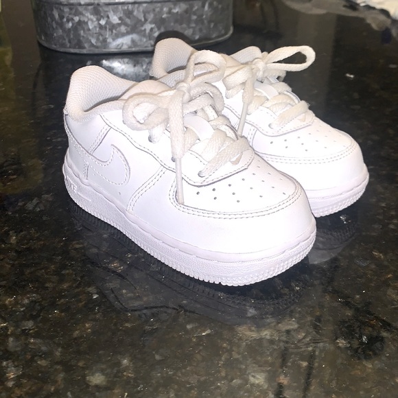 • Nike Air Force 1’s • - Picture 1 of 10